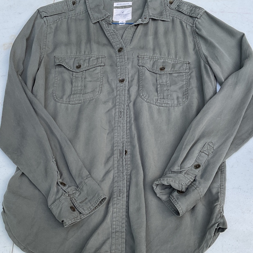 Casual green American Eagle Button-Up Shirt